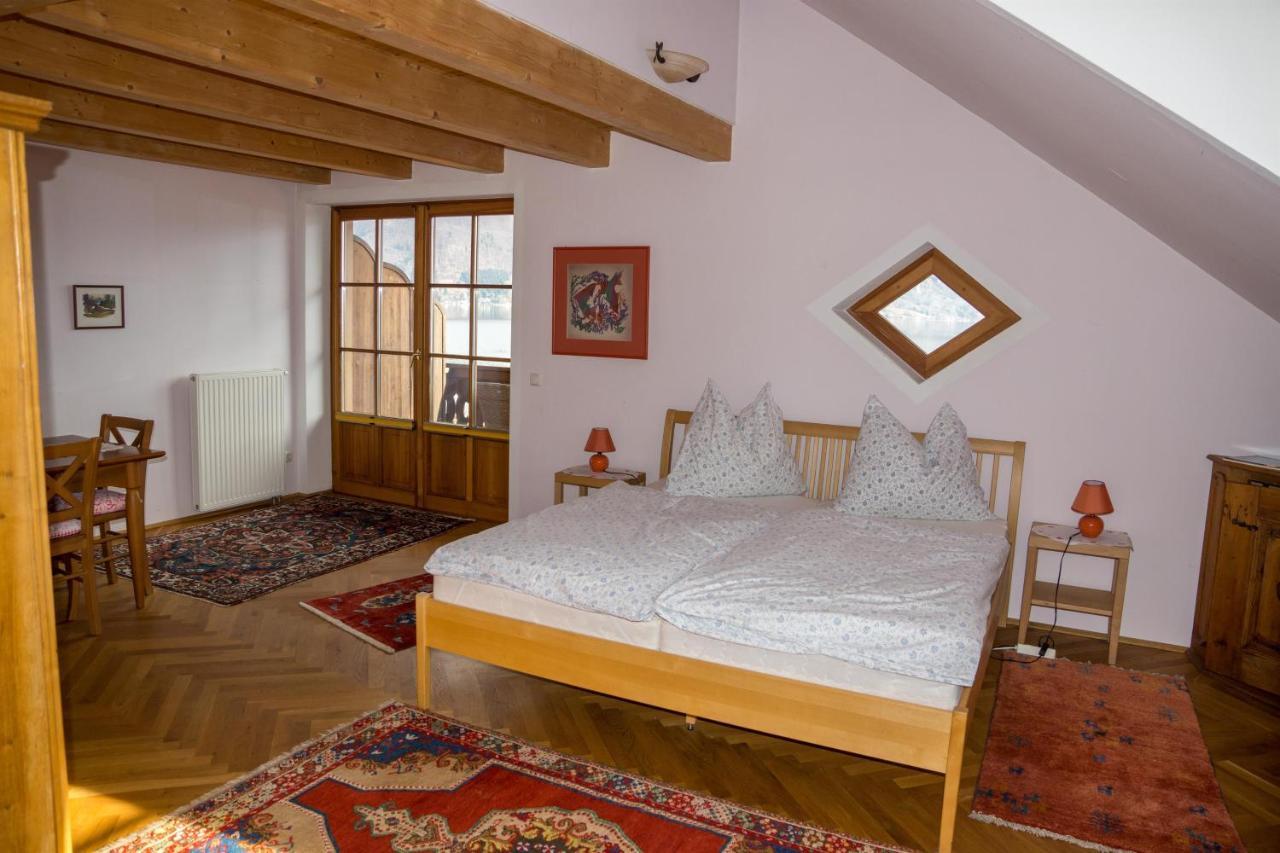 Schweizerhof Am See Altmuenster Room photo