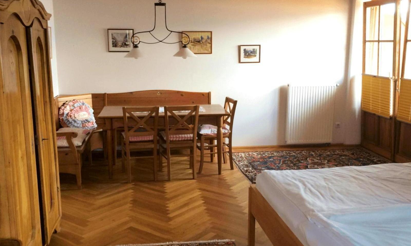 Schweizerhof Am See Altmuenster Room photo